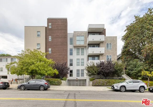 Condo for sale at 4813 Oakwood Ave #103, Los Angeles, CA 90004 | MLS# 26987049