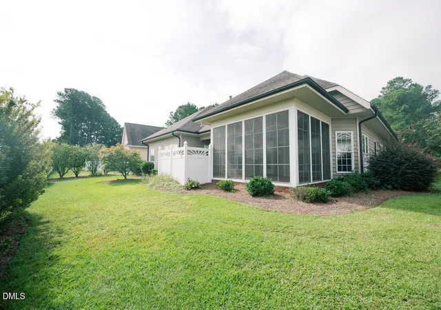 Photo 2 of Single family home for sale at 128 Crescent Dr, Dunn, NC 28334 | MLS# 10110959 | Listing updated on 2026-09-04