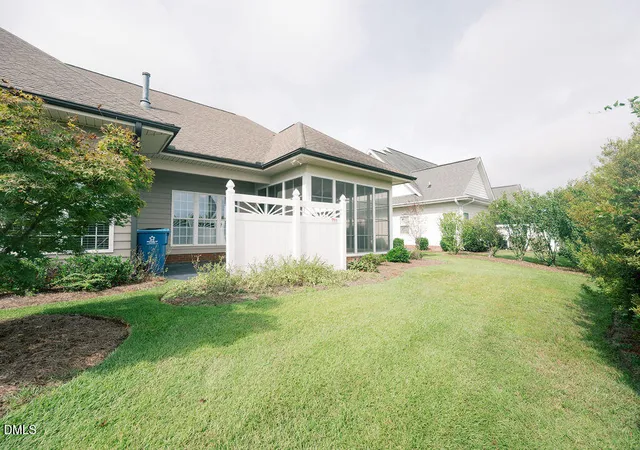 Photo 3 of Single family home for sale at 128 Crescent Dr, Dunn, NC 28334 | MLS# 10110959 | Listing updated on 2026-09-04