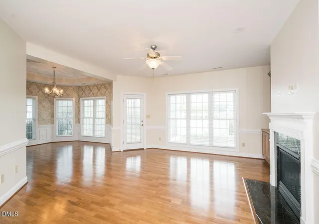 Photo 4 of Single family home for sale at 128 Crescent Dr, Dunn, NC 28334 | MLS# 10110959 | Listing updated on 2026-09-04