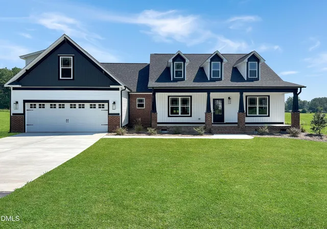Photo 4 of Single family home for sale at 205 Big Pine Rd, Clayton, NC 27520 | MLS# 10123853 | Listing updated on 2026-09-13