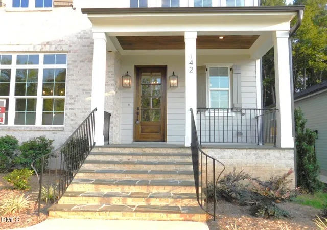 Photo 2 of Single family home for sale at 142 Autumn Gate St, Pittsboro, NC 27312 | MLS# 10134874 | Listing updated on 2026-09-28