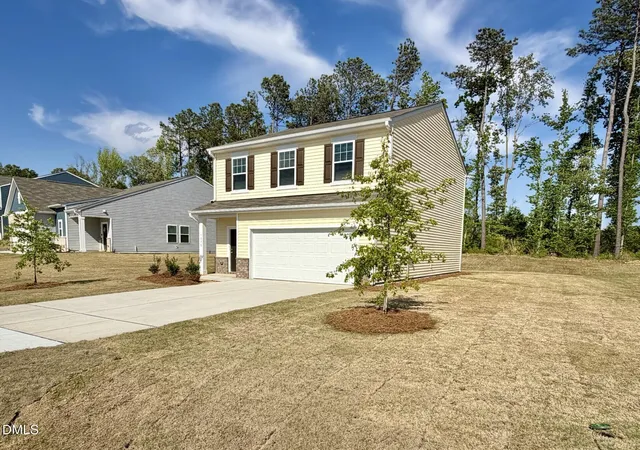 Photo 3 of Sale Pending at 1375 Pond Overlook Dr, Nashville, NC 27856 | MLS# 10134087 | Listing updated on 2026-09-20