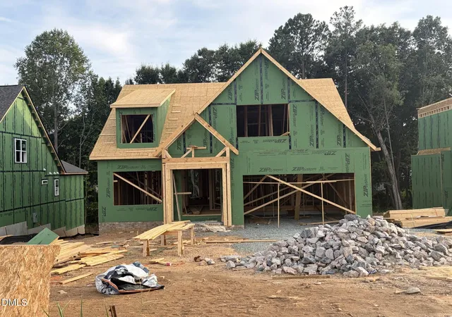 Photo 1 of Single family home for sale at 749 W Holly Springs Rd, Holly Springs, NC 27540 | MLS# 10137772 | Listing updated on 2026-09-09