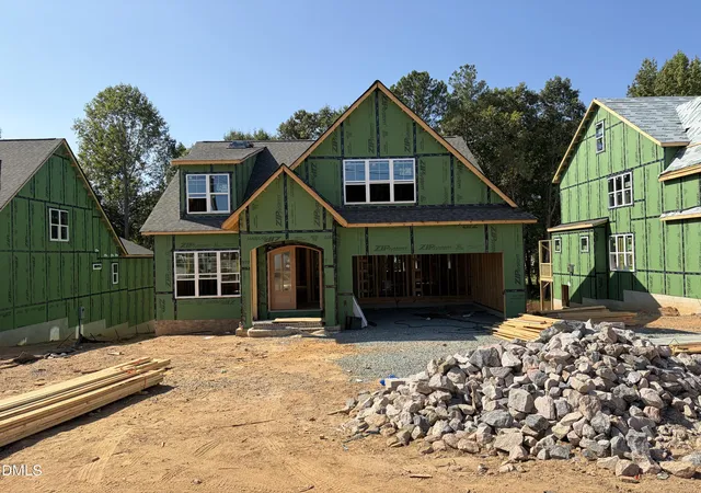 Photo 1 of Single family home for sale at 749 W Holly Springs Rd, Holly Springs, NC 27540 | MLS# 10137772 | Listing updated on 2026-09-20