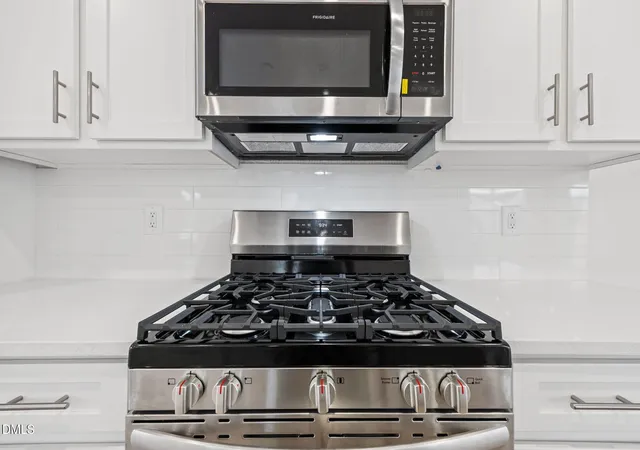 Photo 4 of Townhouse for sale at 702 Winton Way #552, Wake Forest, NC 27587 | MLS# 10138179 | Listing updated on 2026-10-08