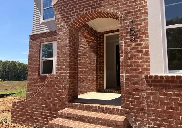 Photo 4 of Single family home for sale at 153 Isabelle Valley Dr, Zebulon, NC 27597 | MLS# 10139405 | Listing updated on 2026-09-17