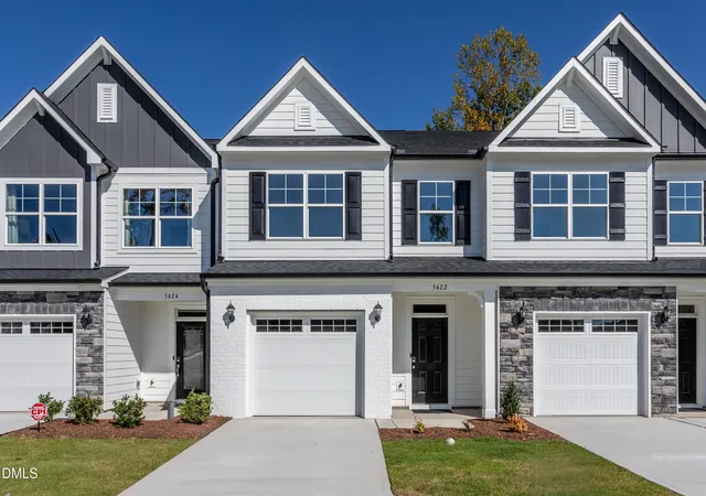 Photo 2 of Townhouse for sale at 5422 Running Fox Ln, Durham, NC 27703 | MLS# 10145162 | Listing updated on 2026-09-26