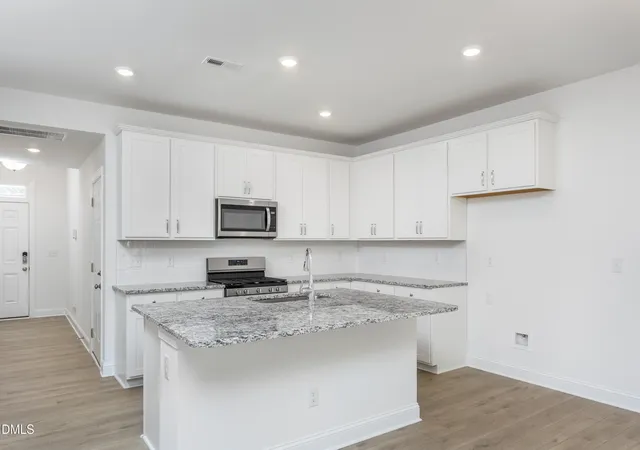 Photo 3 of Townhouse for sale at 5422 Running Fox Ln, Durham, NC 27703 | MLS# 10145162 | Listing updated on 2026-09-26