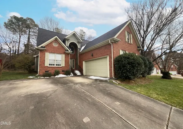 Photo 1 of Single family home for sale at 6412 Pleasant Crk Ct, Raleigh, NC 27613 | MLS# 10145578 | Listing updated on 2026-10-08