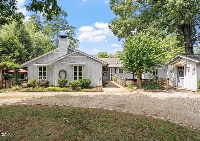 Photo 1 of Sale Pending at 2617 London Dr, Raleigh, NC 27608 | MLS# 10191485 | Listing updated on 2026-09-13