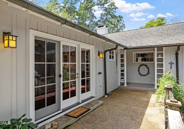 Photo 2 of Sale Pending at 2617 London Dr, Raleigh, NC 27608 | MLS# 10191485 | Listing updated on 2026-09-13