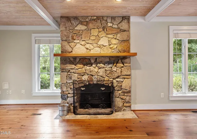 Photo 3 of Sale Pending at 2617 London Dr, Raleigh, NC 27608 | MLS# 10191485 | Listing updated on 2026-09-13