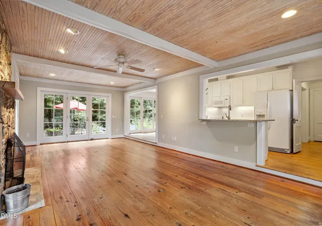 Photo 4 of Sale Pending at 2617 London Dr, Raleigh, NC 27608 | MLS# 10191485 | Listing updated on 2026-09-13