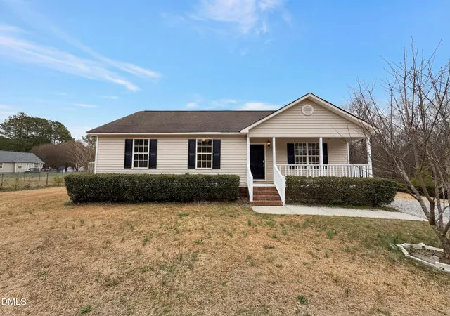 Photo 1 of Single family home for sale at 83 Eagle Rock Pl, Clayton, NC 27520 | MLS# 10149758 | Listing updated on 2026-09-20