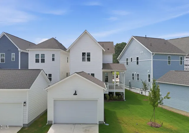 Photo 3 of Single family home for sale at 1816 Lumineer Ln, Wendell, NC 27591 | MLS# 10151333 | Listing updated on 2026-09-02
