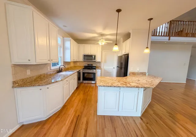 Photo 1 of Single family home for sale at 729 E Ivy Valley Dr, Fuquay Varina, NC 27526 | MLS# 10153374 | Listing updated on 2026-10-29