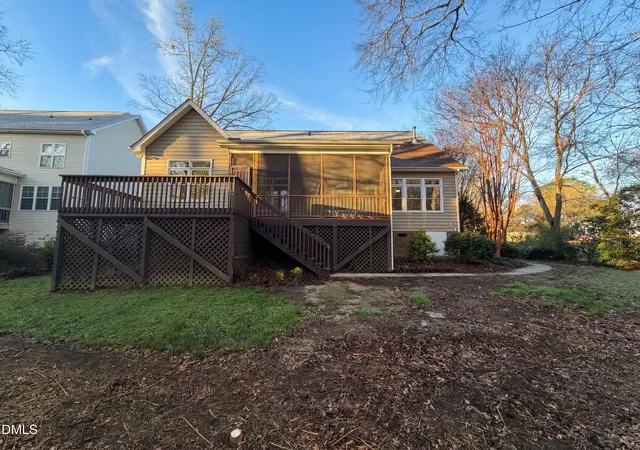 Photo 4 of Single family home for sale at 729 E Ivy Valley Dr, Fuquay Varina, NC 27526 | MLS# 10153374 | Listing updated on 2026-10-29
