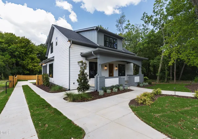 Single family home for sale at 909 Oberlin Rd, Raleigh, NC 27605 | MLS# 10154253