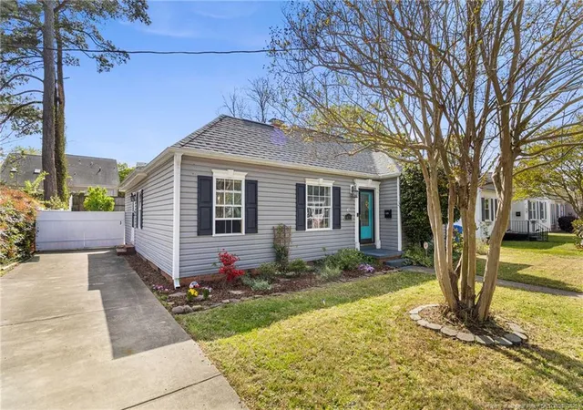 Photo 3 of Sale Pending at 1419 Summitt Ave, Fayetteville, NC 28305 | MLS# 759824 | Listing updated on 2026-09-18