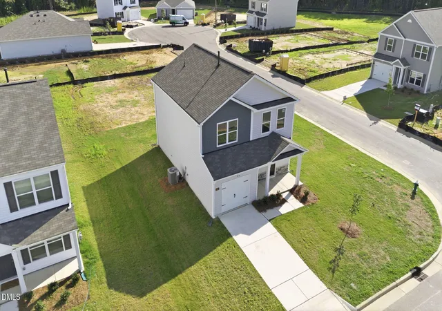 Photo 4 of Single family home for sale at 3821 Dianne Dr NW, Wilson, NC 27896 | MLS# 10156985 | Listing updated on 2026-09-02