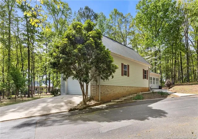 Photo 4 of Single family home for sale at 104 Greenside Ln, Sanford, NC 27332 | MLS# 760463 | Listing updated on 2026-09-10
