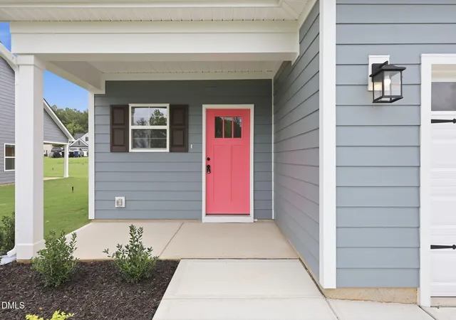 Photo 4 of Single family home for sale at 143 Grinnell Loop, Sanford, NC 27332 | MLS# 10160407 | Listing updated on 2026-10-02