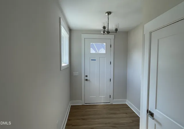 Photo 3 of Sale Pending at 615 W Cable Ct, Apex, NC 27523 | MLS# 10161195 | Listing updated on 2026-09-30