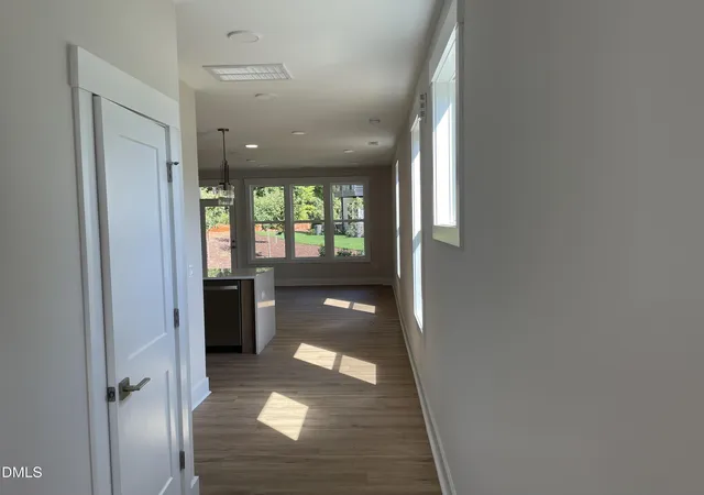 Photo 4 of Sale Pending at 615 W Cable Ct, Apex, NC 27523 | MLS# 10161195 | Listing updated on 2026-09-30