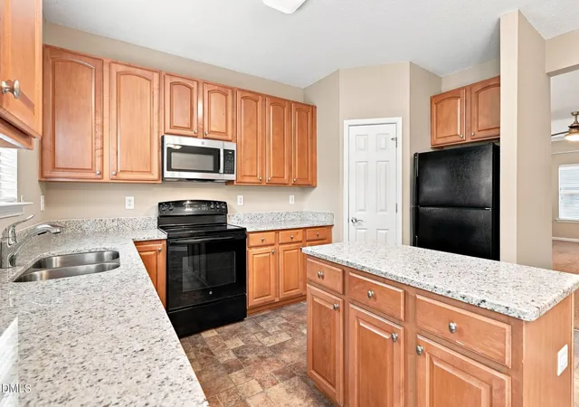 Photo 3 of Townhouse for sale at 2904 Gross Ave, Wake Forest, NC 27587 | MLS# 10162783 | Listing updated on 2026-09-14