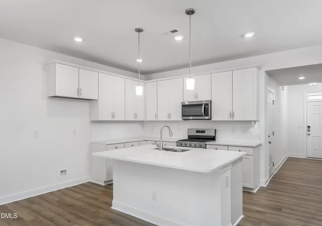 Photo 3 of Townhouse for sale at 5403 Running Fox Ln, Durham, NC 27703 | MLS# 10162849 | Listing updated on 2026-09-26