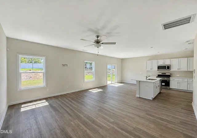 Photo 4 of Single family home for sale at 109 Crossvine St #(10), Selma, NC 27576 | MLS# 10163481 | Listing updated on 2026-09-20