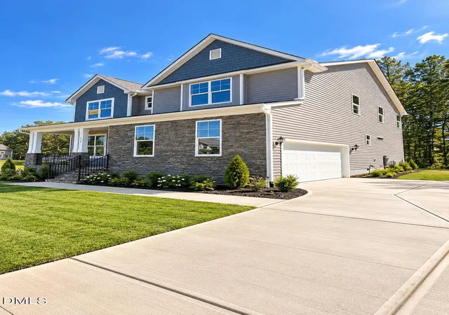 Photo 2 of Single family home for sale at 250 Rising Star Dr, Clayton, NC 27520 | MLS# 10164194 | Listing updated on 2026-10-05