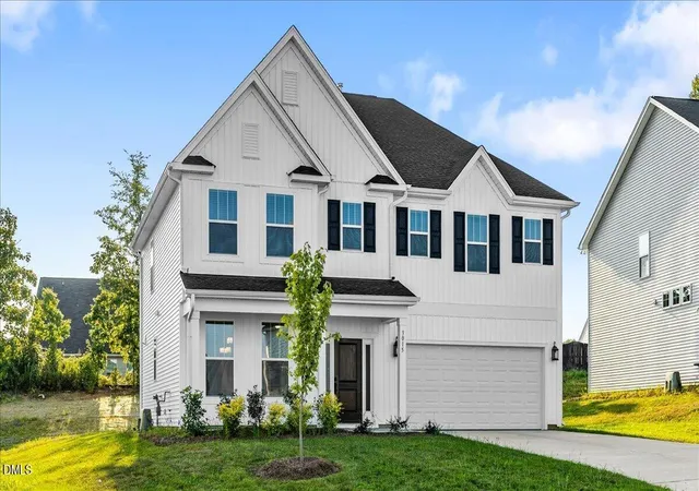 Photo 3 of Single family home for sale at 3015 Bayou St, Graham, NC 27253 | MLS# 10165033 | Listing updated on 2026-10-04