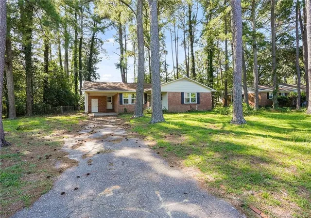 Photo 2 of Single family home for sale at 6341 Kincross Ave, Fayetteville, NC 28304 | MLS# 762080 | Listing updated on 2026-09-18