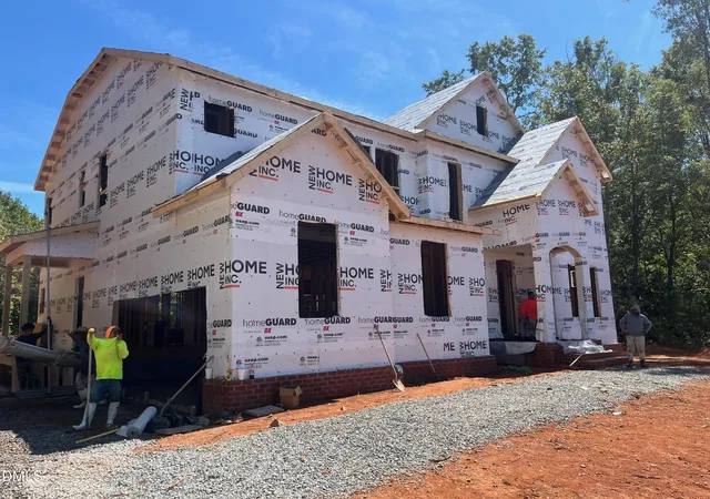 Photo 3 of Single family home for sale at 194 Isabelle Valley Dr, Zebulon, NC 27597 | MLS# 10166252 | Listing updated on 2026-09-18
