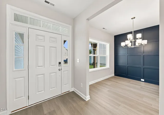 Photo 3 of Single family home for sale at 10 Diamond Crk Dr, Zebulon, NC 27597 | MLS# 10166409 | Listing updated on 2026-09-28