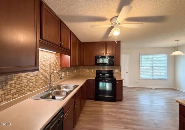 Photo 2 of Single family home for sale at 470 Kinsman Ct, Fuquay Varina, NC 27526 | MLS# 10167566 | Listing updated on 2026-10-08
