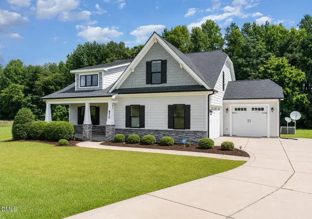 Photo 1 of Single family home for sale at 820 Christian Light Rd, Fuquay Varina, NC 27526 | MLS# 10167983 | Listing updated on 2026-10-01