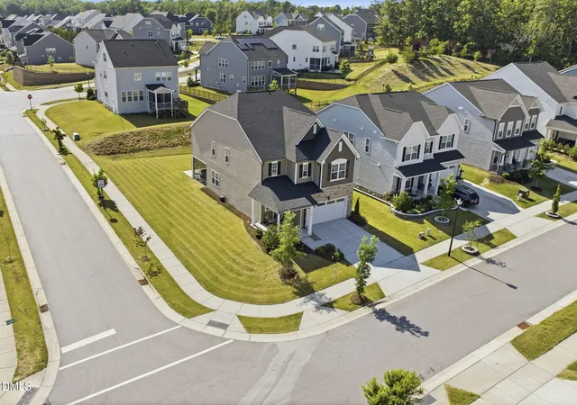 Photo 2 of Single family home for sale at 901 Wrights Crk Way, Wake Forest, NC 27587 | MLS# 10168994 | Listing updated on 2026-10-25
