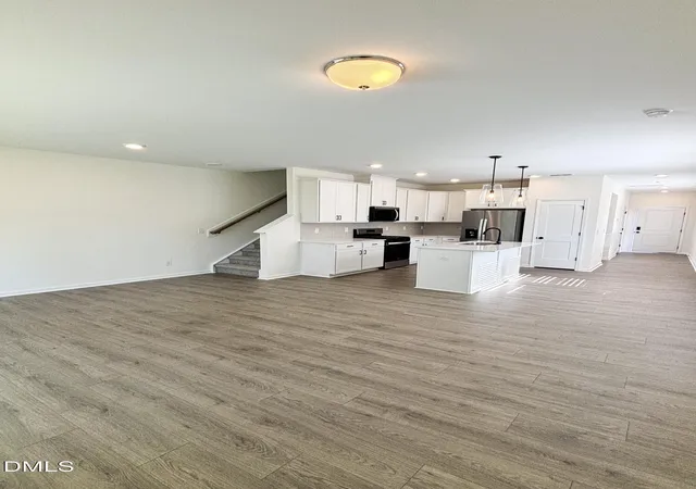 Photo 3 of Townhouse for sale at 5028 Silver Brk Rd, Durham, NC 27703 | MLS# 10169720 | Listing updated on 2026-09-21