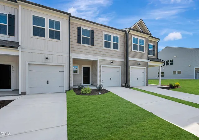 Photo 32 of Townhouse for sale at 5102 Silver Brk Rd, Durham, NC 27703 | MLS# 10169722 | Listing updated on 2026-10-23