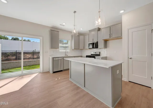 Photo 3 of Townhouse for sale at 5102 Silver Brk Rd, Durham, NC 27703 | MLS# 10169722 | Listing updated on 2026-09-21