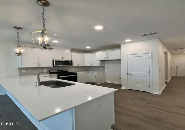 Photo 3 of Townhouse for sale at 5104 Silver Brk Rd, Durham, NC 27703 | MLS# 10169724 | Listing updated on 2026-09-29