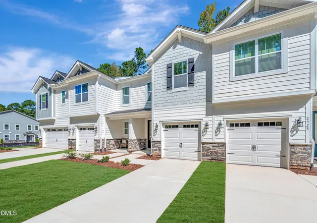Photo 3 of Sale Pending at 2930 Spring Manor Way, Garner, NC 27529 | MLS# 10169347 | Listing updated on 2026-09-18