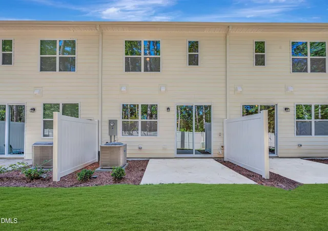 Photo 4 of Sale Pending at 2930 Spring Manor Way, Garner, NC 27529 | MLS# 10169347 | Listing updated on 2026-09-18