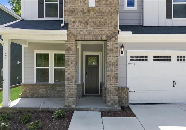 Photo 3 of Single family home for sale at 124 Beadwood St, Wendell, NC 27591 | MLS# 10171523 | Listing updated on 2026-10-01