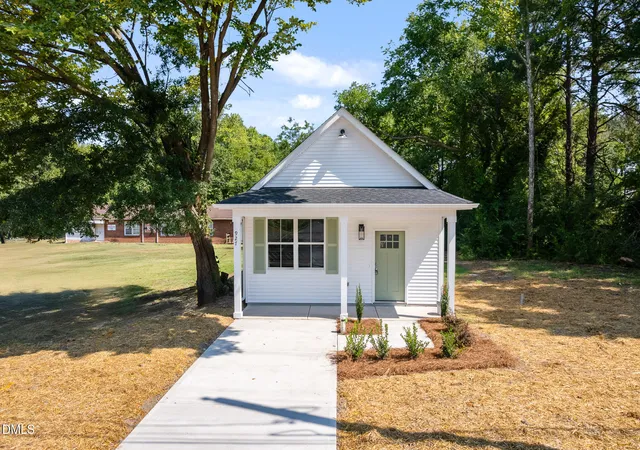 Photo 1 of Sale Pending at 927 Carolina St E, Wilson, NC 27893 | MLS# 10170022 | Listing updated on 2026-09-19