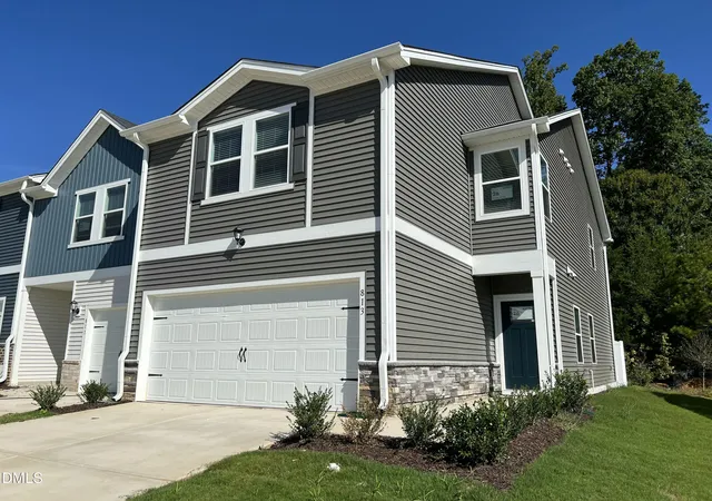 Photo 3 of Townhouse for sale at 813 Strm View Ct, Mebane, NC 27302 | MLS# 10174220 | Listing updated on 2026-09-10