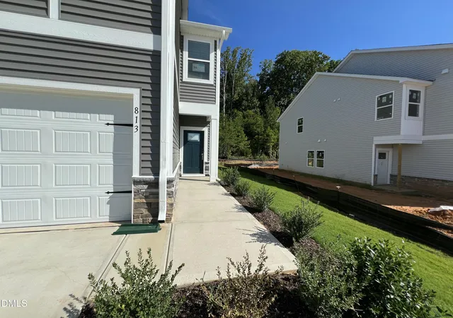 Photo 3 of Townhouse for sale at 813 Strm View Ct, Mebane, NC 27302 | MLS# 10174220 | Listing updated on 2026-09-10